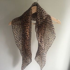 Leopard Print Pleated Scarf